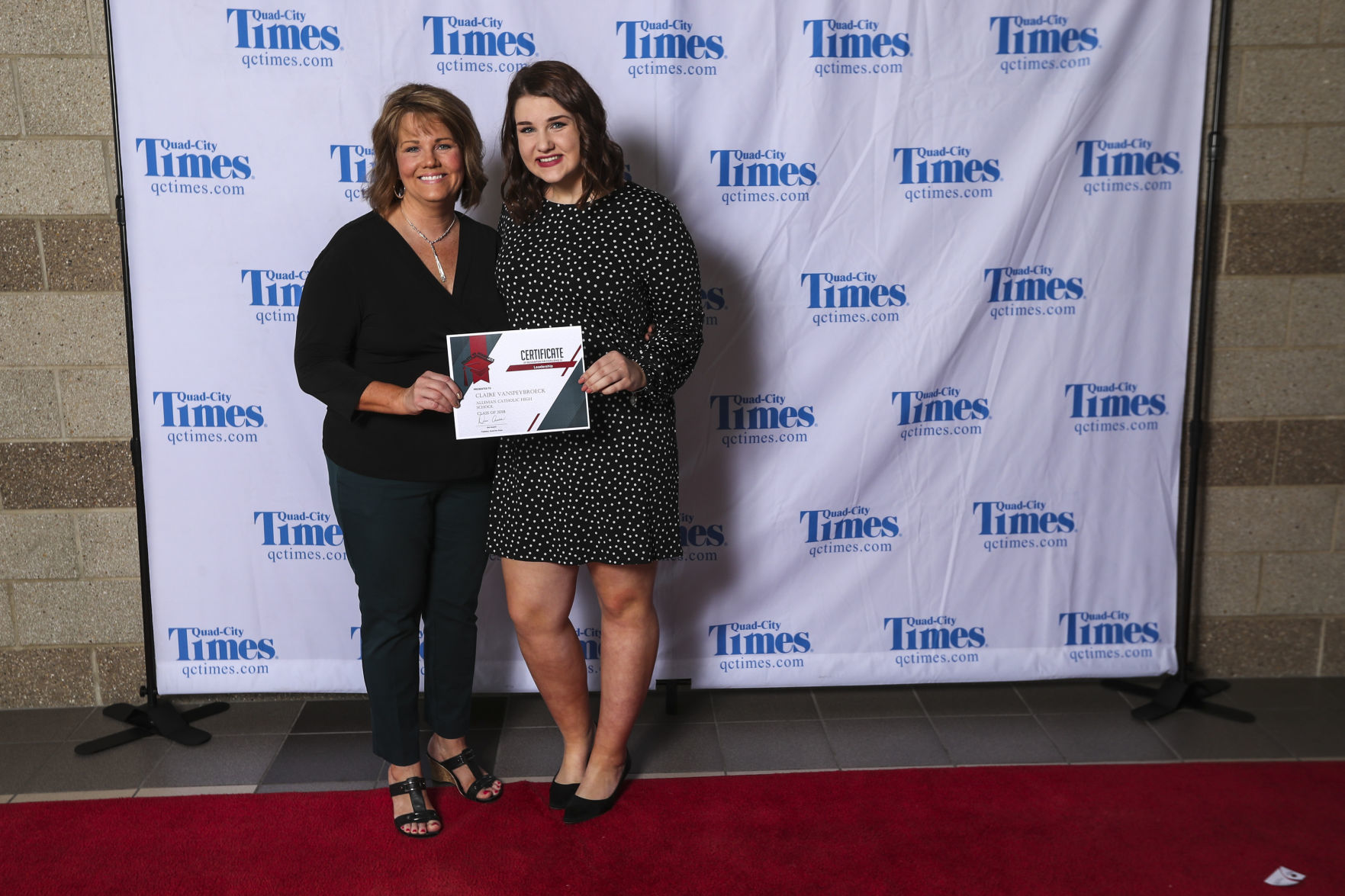 051518-salute-to-academics-red-carpet-037